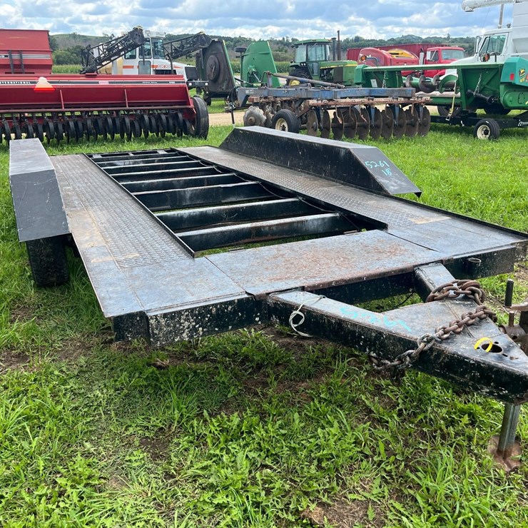 Tri-Axle Skeleton Trailer