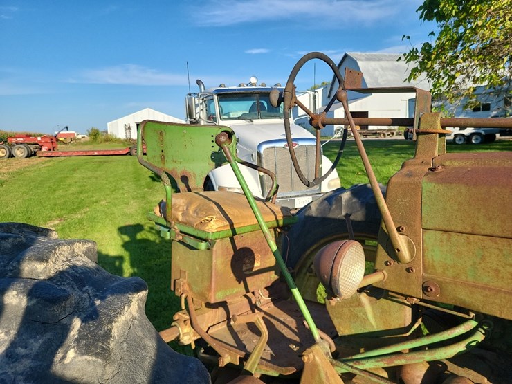 john-deere-60-image-12