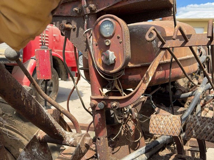 farmall-m-image-35