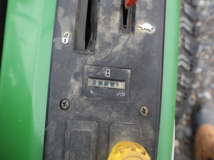 john-deere-525-image-9