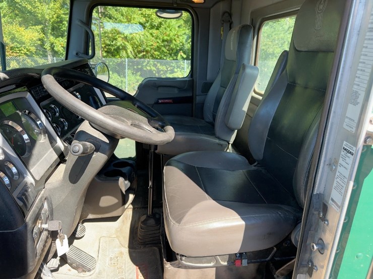2015-kenworth-t800-image-24