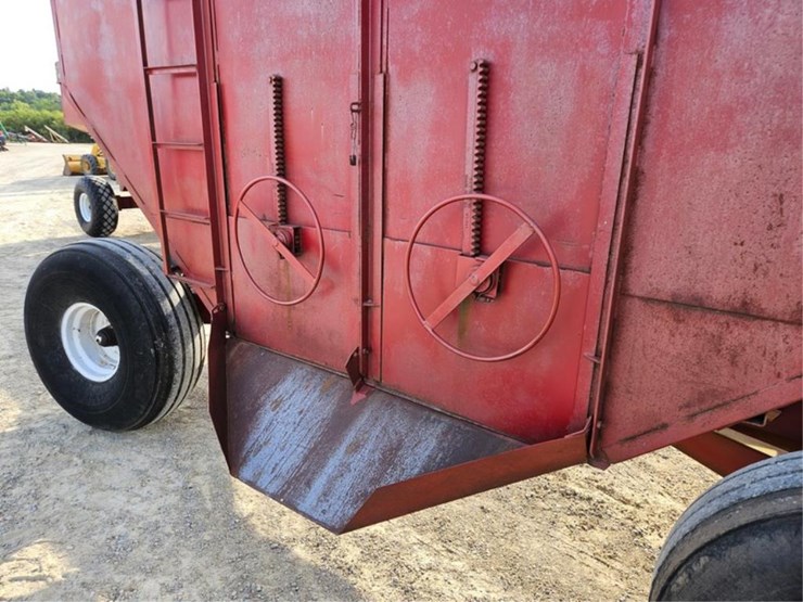 m&w-little-red-wagon-image-12