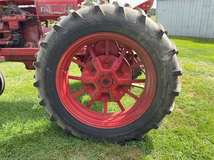 farmall-f-20-image-27