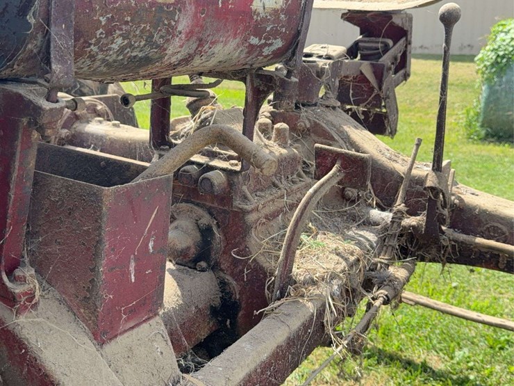 farmall-f-20-image-42