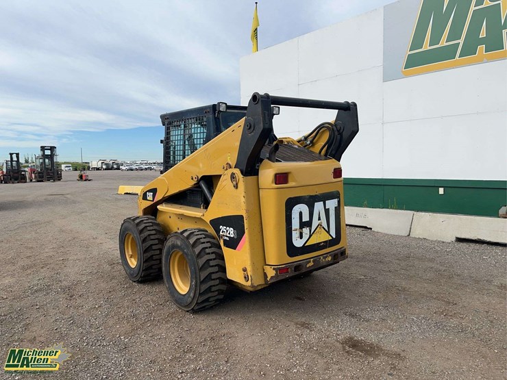 2011-caterpillar-252b3-image-10