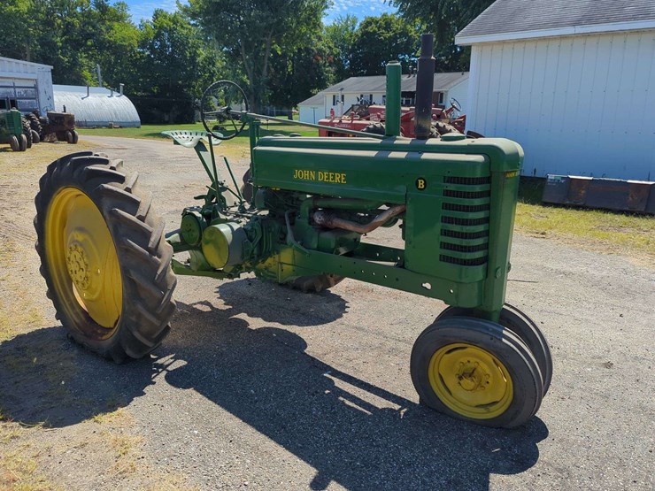 john-deere-b-image-3