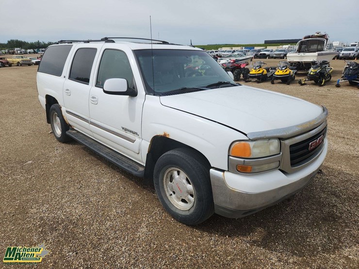 2004-gmc-yukon-xl-image-2