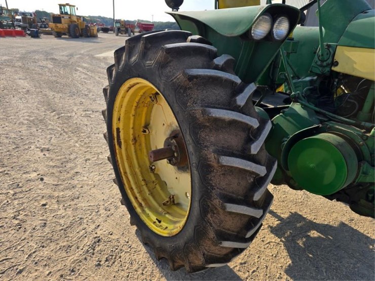 john-deere-730-image-14