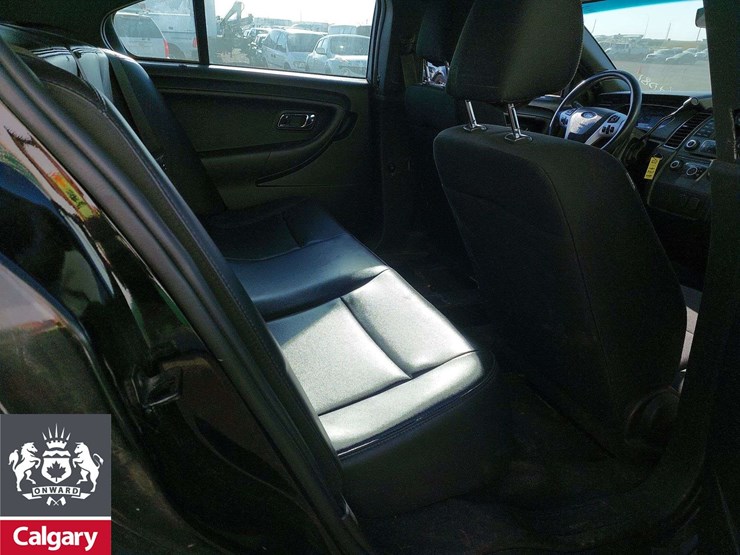 2014-ford-taurus-awd-4dr-sedan-image-15