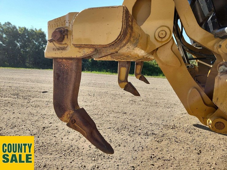 2020-caterpillar-150-awd-image-38