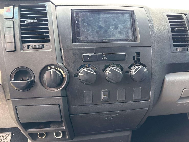 2008-toyota-tundra-image-9