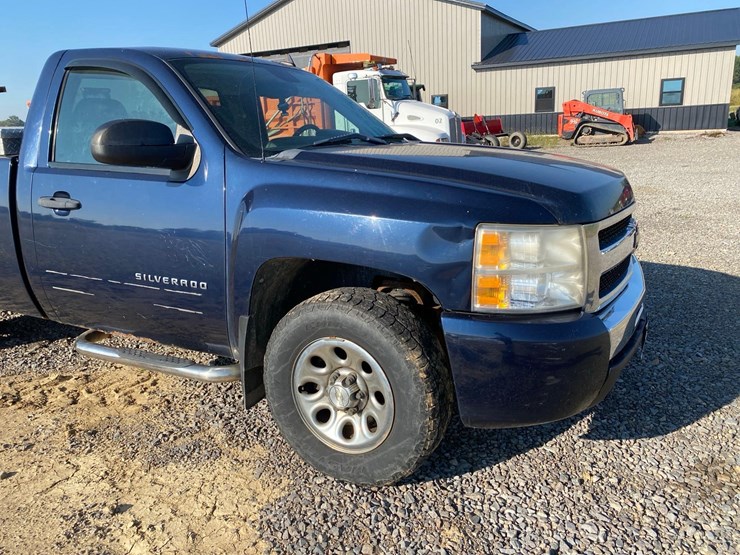 2010-chevy-silverado-image-9