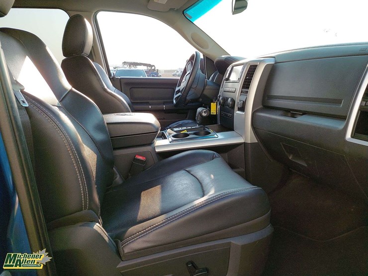 2011-ram-1500-st-image-12