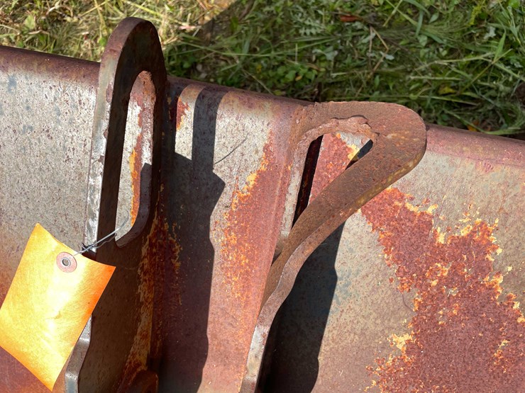 #1284-•-front-loader-bucket-attachment-image-21