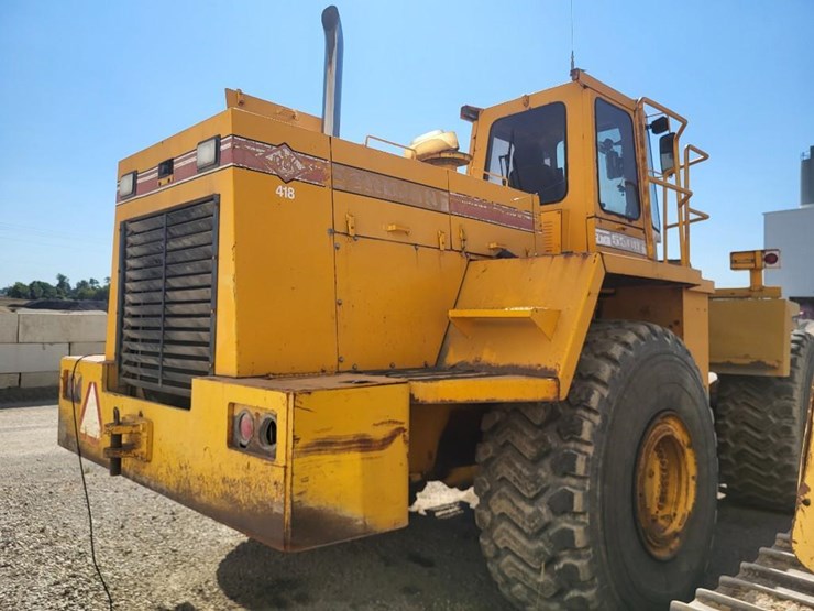 1989-o&k-trojan-5500-articulating-pay-loader-image-4