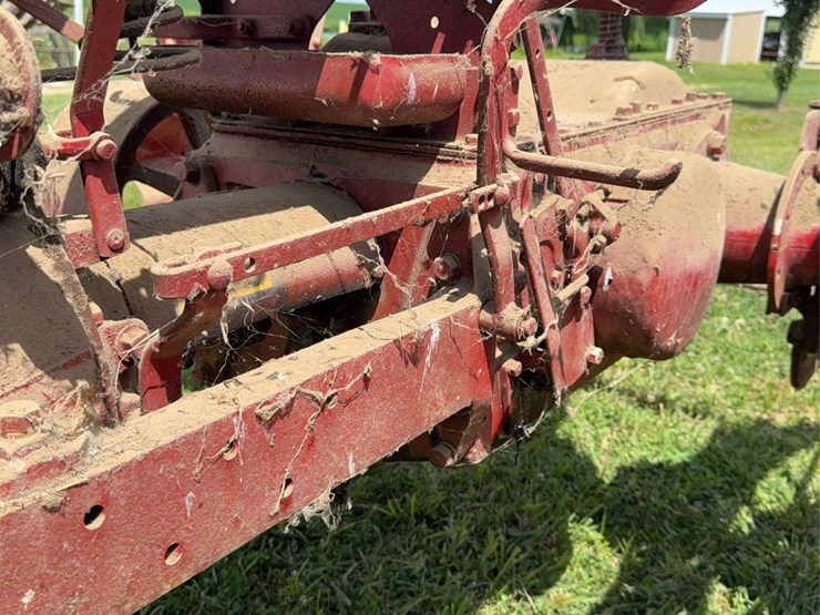 farmall-f-12-image-62