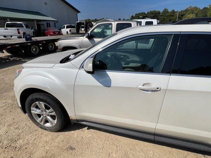 2015-chevrolet-equinox-lt-image-8
