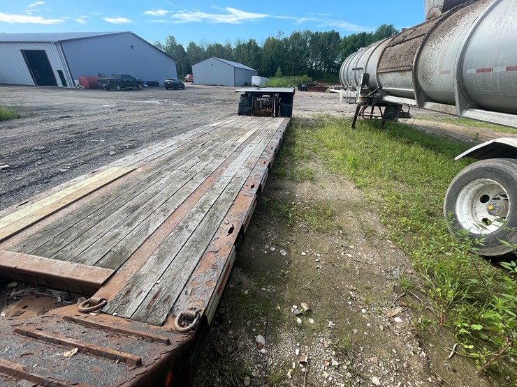 #3032-•-landoll-hauler-lowboy-trailer-(has-wi-title)-(denmark,-wi)-image-8