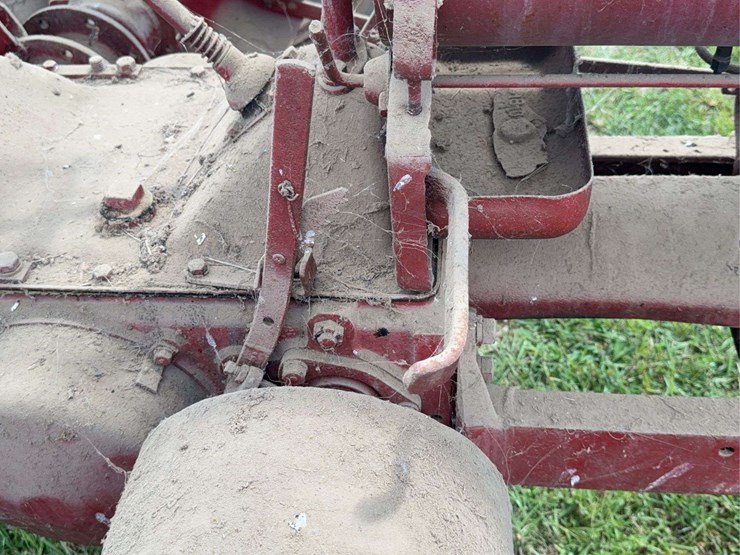 farmall-f-12-image-47