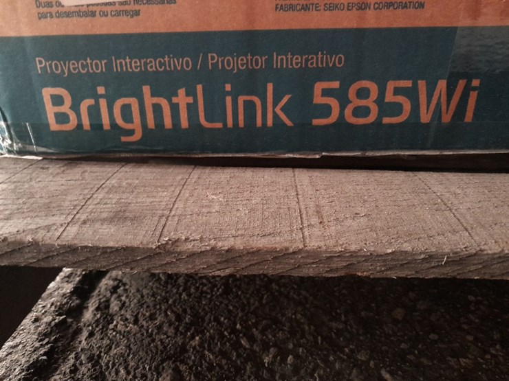 lot#--espon-brightlink-585wi-projector-image-3