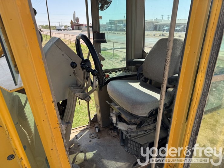 deere-672b-image-31