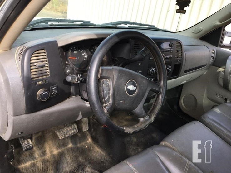 2013-nissan-pathfinder-image-7