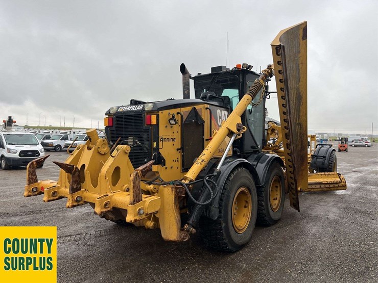 2015-caterpillar-160m-awd-image-3