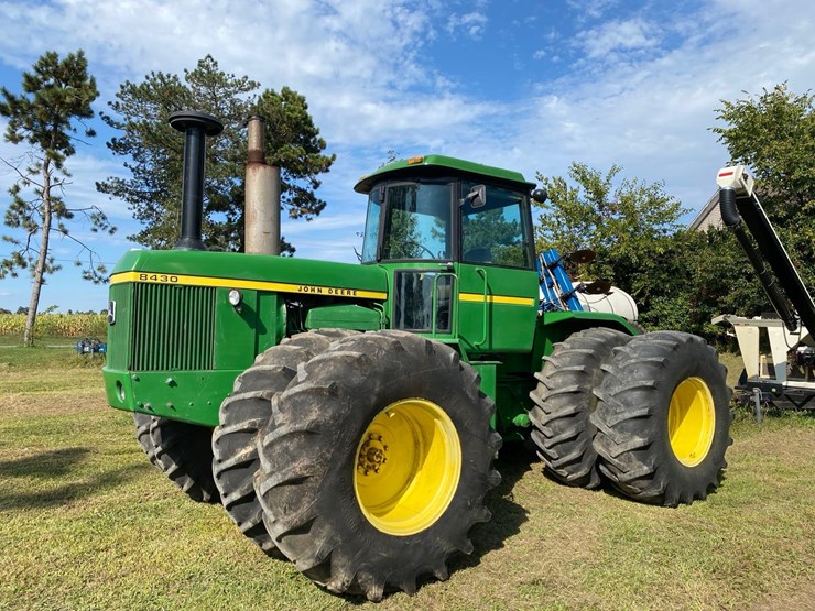 john-deere-8430-image-1