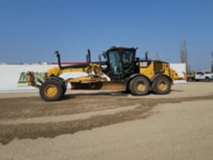 2015-caterpillar-160m-awd-image-5