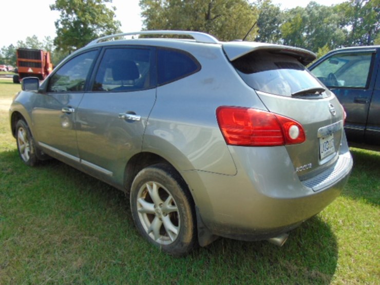 2011-nissan-rogue-image-4
