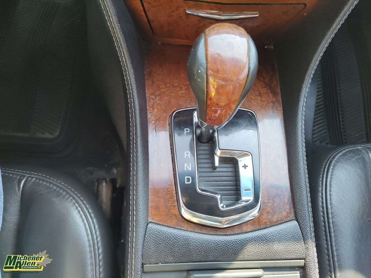 2007-cadillac-srx-image-14
