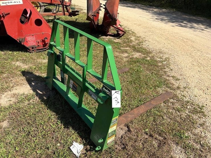 loader-mount-pallet-forks-image-2