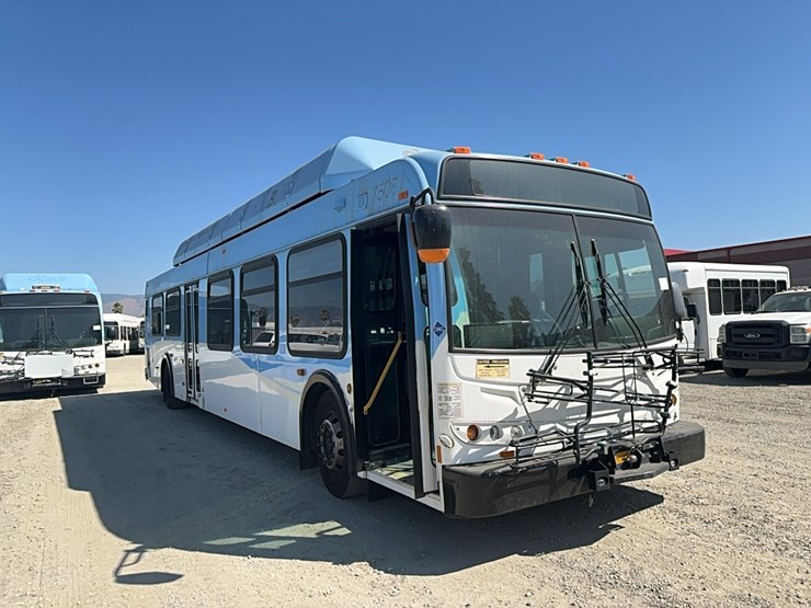 lot#--2012-new-flyer-c40lfr-transit-bus-image-1