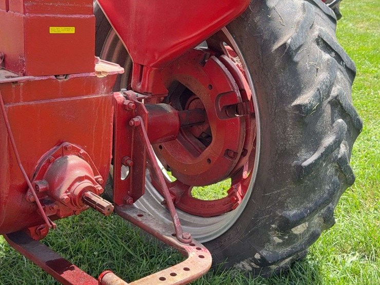 farmall-super-md-image-30