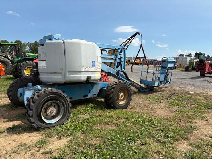 genie-2000-245/25-boom-lift-image-5