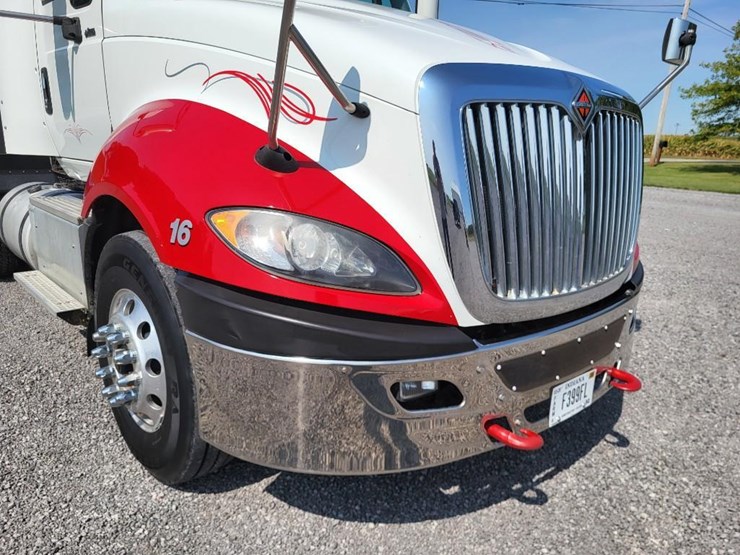 2016-international-prostar-image-46