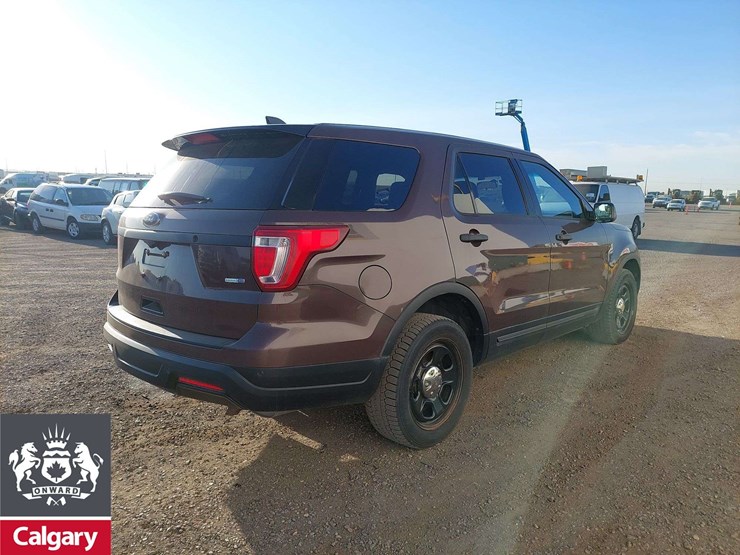 2018-ford-explorer-image-3