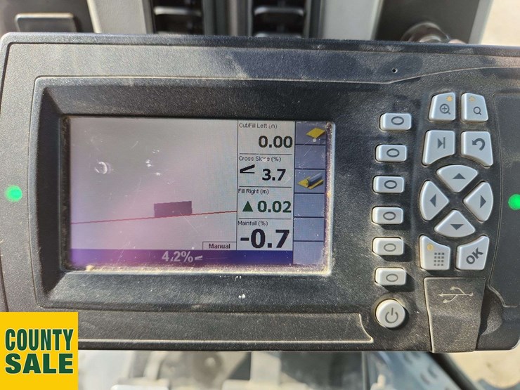 2015-caterpillar-160m-awd-image-24