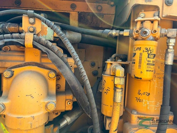 caterpillar-345b-image-19