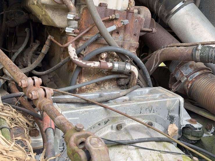 diamond-reo-cabover-image-39