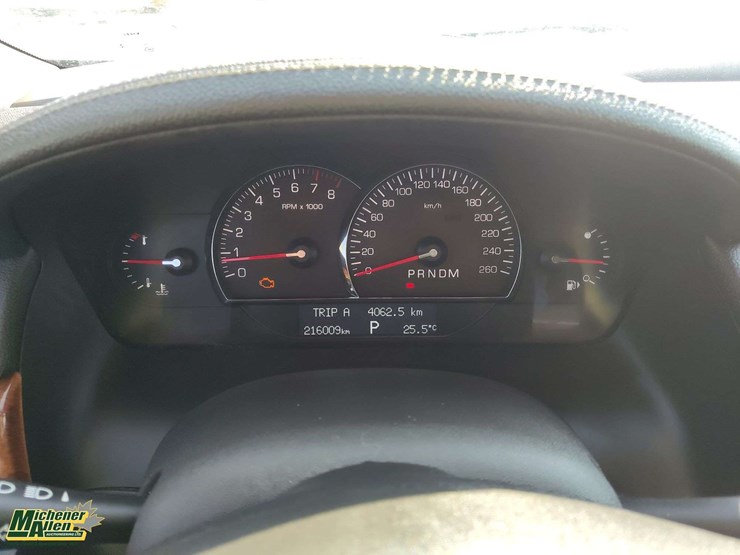 2007-cadillac-srx-image-12