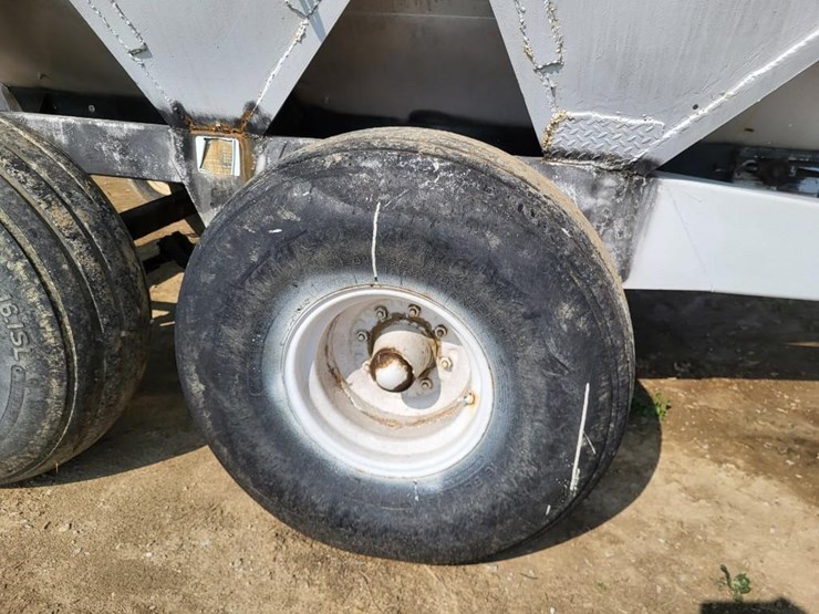 wilmar-6-ton-tandem-axle-lime/fertilizer-spreader-image-31