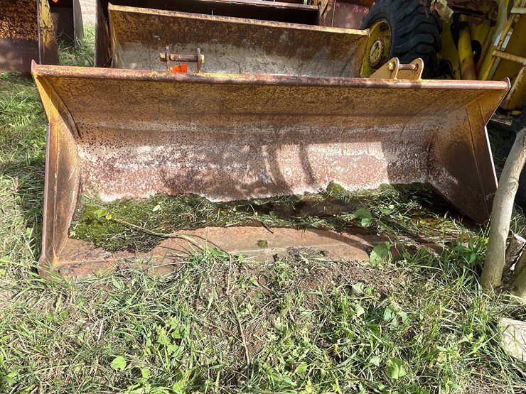#1144-•-front-loader-bucket-attachment-image-2