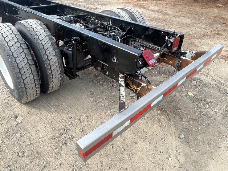 2013-kenworth-t370-image-34