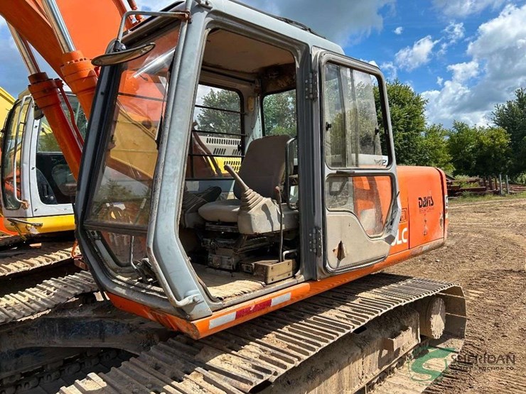 hitachi-ex200-lc-image-3