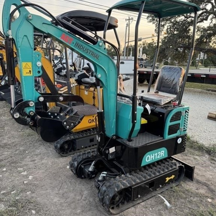 AGT, QH12R mini excavator, gas engine, fixed