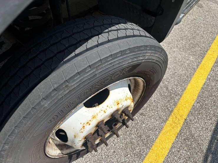 2005-ford-box-truck---blown-engine---will-need-towed---vin-#-1-fdxf46y05eb77980-image-10