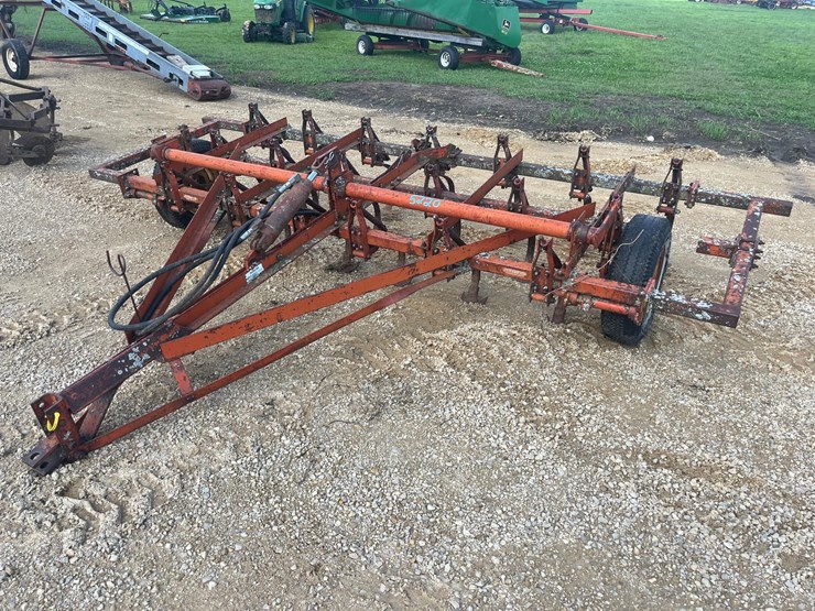 j.i.-case-cultivator-image-1