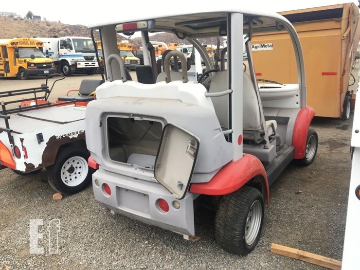 2002-think-4-passenger-golf-cart-image-3