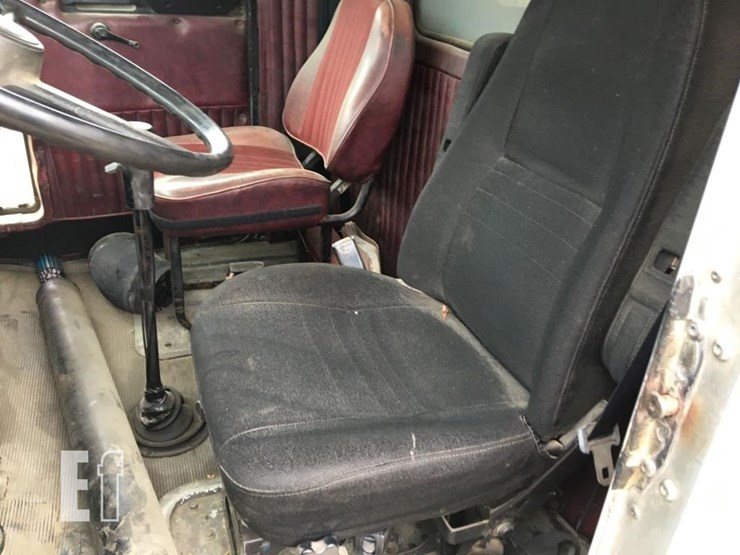 1993-kenworth-t8-dump-truck-image-8
